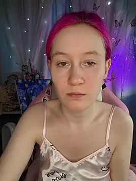 Fuzzy Unicorn online show from May 19, 2026, 10:55 am