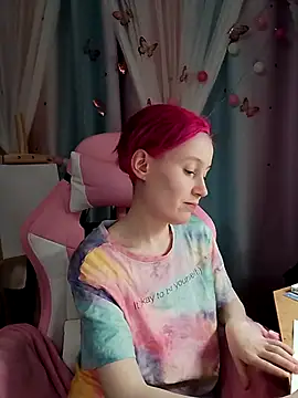 Snapshot of Fuzzy_Unicorn chatting on October 10, 2025, 7:36 pm Fuzzy Unicorn online show from October 10, 2025, 7:36 pm