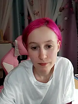 Snapshot of Fuzzy_Unicorn chatting on October 16, 2025, 6:49 pm Fuzzy Unicorn online show from October 16, 2025, 6:49 pm