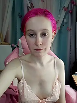 Snapshot of Fuzzy_Unicorn chatting on November 18, 2025, 7:17 pm Fuzzy Unicorn online show from November 18, 2025, 7:17 pm