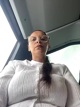 Snapshot of eli5566 chatting on March 27, 2026, 11:44 am eli5566 online show from March 27, 2026, 11:44 am