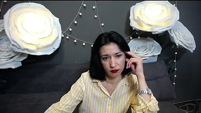 Snapshot of CameronEnns chatting on November 12, 2025, 7:34 am CameronEnns online show from November 12, 2025, 7:34 am