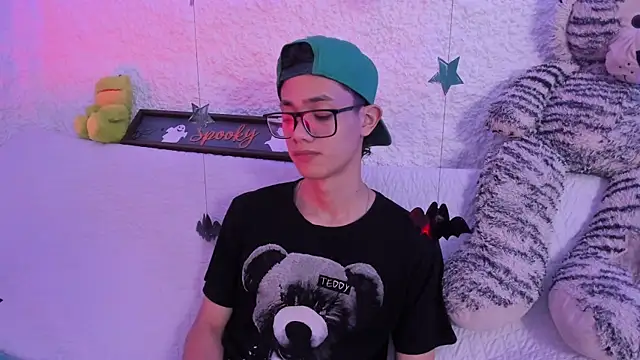 thiago kinghot online show from October 11, 2025, 6:58 am