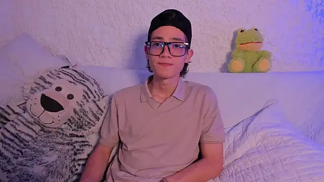 thiago kinghot online show from September 10, 2025, 6:56 am
