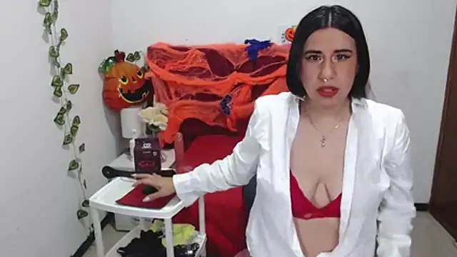 Julieta curvy69 online show from October 24, 2025, 12:15 pm