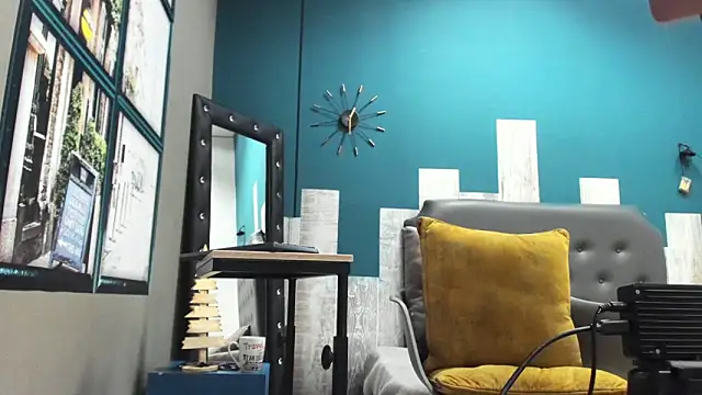 Snapshot of Ian1_ chatting on November 26, 2025, 12:05 pm Ian1 online show from November 26, 2025, 12:05 pm