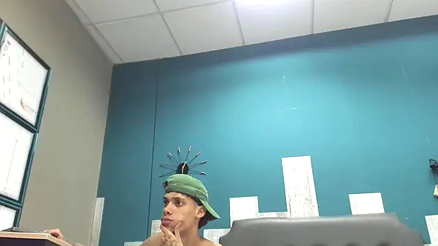 Snapshot of Ian1_ chatting on November 30, 2025, 4:35 am Ian1 online show from November 30, 2025, 4:35 am