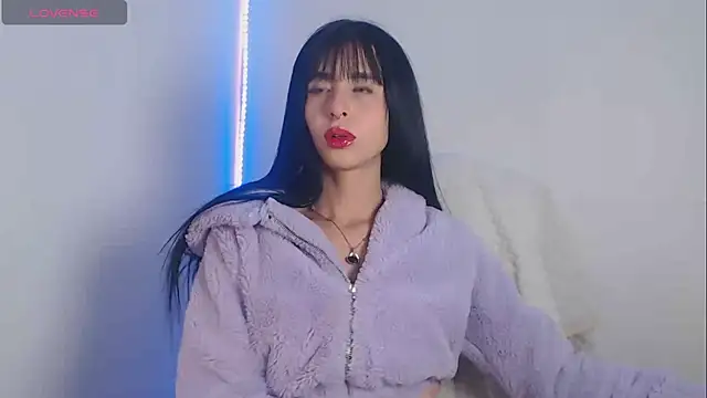 Lia  1 online show from October 13, 2025, 11:49 pm