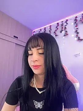 Lia  1 online show from November 21, 2025, 6:07 pm