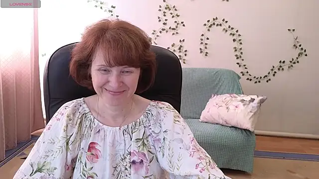 Snapshot of Lia_Tito chatting on June 4, 2026, 6:07 am Lia Tito online show from June 4, 2026, 6:07 am