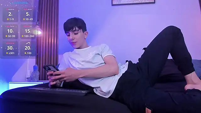 mathias saenz online show from November 28, 2025, 7:47 pm