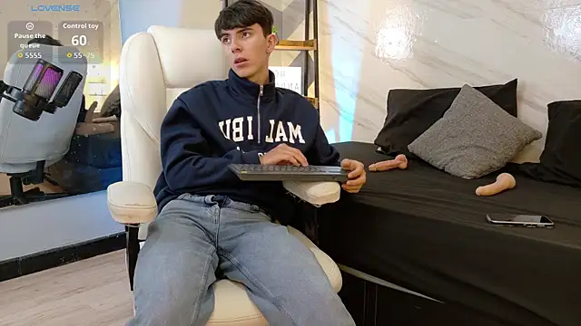 mathias saenz online show from January 17, 2026, 7:50 pm