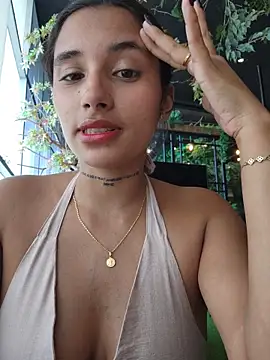 Lorena Mcfly online show from May 4, 2026, 4:32 pm
