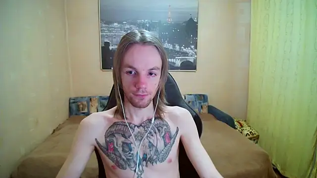 Snapshot of AdamDickens chatting on October 18, 2025, 9:39 pm AdamDickens online show from October 18, 2025, 9:39 pm