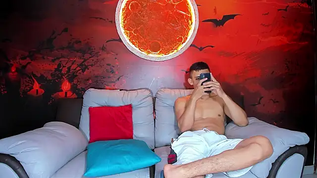 Snapshot of Party_cocks chatting on February 27, 2026, 5:40 am Party cocks online show from February 27, 2026, 5:40 am