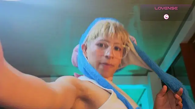 taichi bluy online show from December 21, 2025, 1:08 am