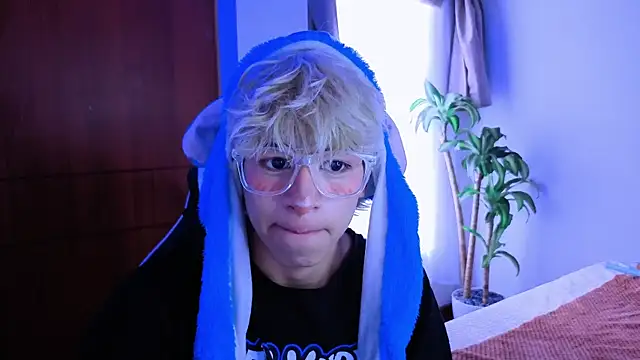 taichi bluy online show from November 15, 2025, 6:23 pm