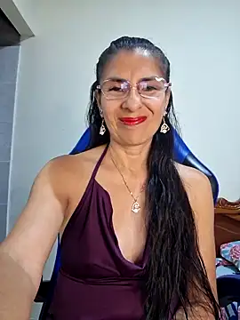 Natasha 50 online show from April 17, 2026, 1:08 am