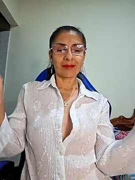 Natasha 50 online show from April 23, 2026, 1:12 am