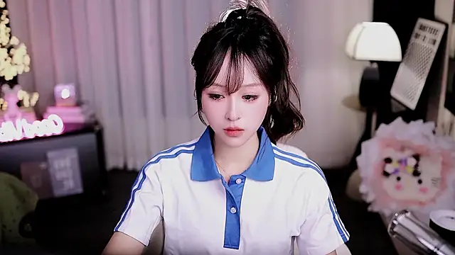 Snapshot of coward_by chatting on March 6, 2026, 11:16 am coward by online show from March 6, 2026, 11:16 am