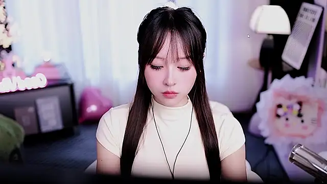 Snapshot of coward_by chatting on March 13, 2026, 9:25 am coward by online show from March 13, 2026, 9:25 am