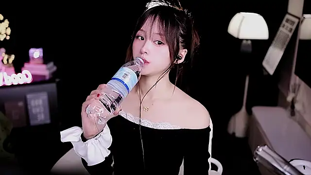 Snapshot of coward_by chatting on February 23, 2026, 9:10 am coward by online show from February 23, 2026, 9:10 am