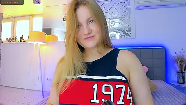 AshleyJoness online show from October 19, 2025, 4:59 am