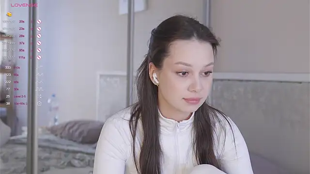 Snapshot of chillgirll chatting on March 22, 2026, 5:32 am chillgirll online show from March 22, 2026, 5:32 am