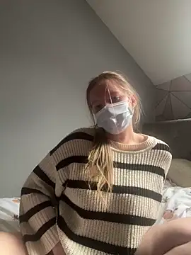 hazel wood21 online show from March 31, 2026, 4:31 pm