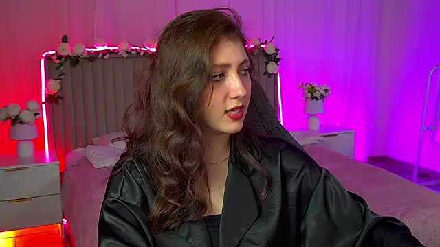 Snapshot of Mary_Miiller chatting on November 29, 2025, 1:00 pm Mary Miiller online show from November 29, 2025, 1:00 pm