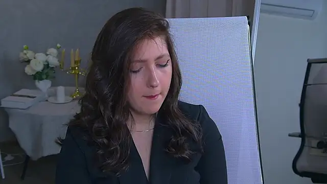 Snapshot of Mary_Miiller chatting on November 11, 2025, 9:59 am Mary Miiller online show from November 11, 2025, 9:59 am