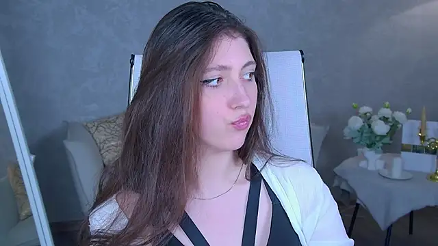 Mary Miiller online show from May 11, 2026, 2:45 pm