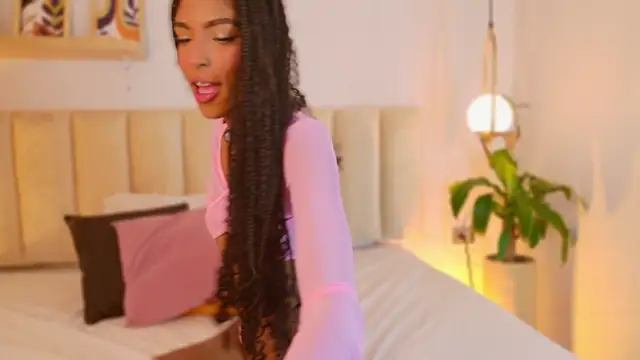 Emely Deluxe online show from April 22, 2026, 8:54 am