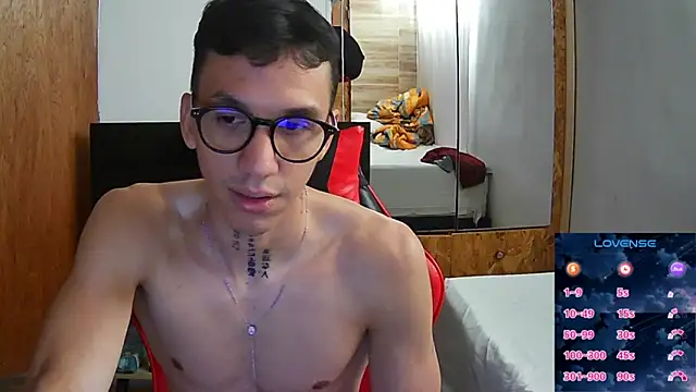 Snapshot of angelicious_ chatting on February 11, 2026, 12:49 pm angelicious online show from February 11, 2026, 12:49 pm