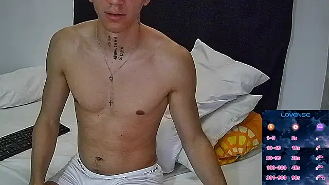 Snapshot of angelicious_ chatting on March 20, 2026, 11:44 am angelicious online show from March 20, 2026, 11:44 am