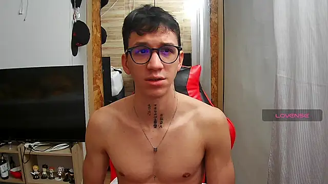 Snapshot of angelicious_ chatting on March 7, 2026, 1:16 pm angelicious online show from March 7, 2026, 1:16 pm