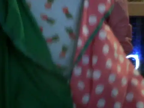 untamedredsnake online show from February 9, 2026, 11:03 pm