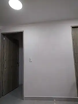 Snapshot of Eimy-04 chatting on October 28, 2025, 3:29 am Eimy-04 online show from October 28, 2025, 3:29 am