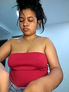 Snapshot of Eimy-04 chatting on October 31, 2025, 4:20 am Eimy-04 online show from October 31, 2025, 4:20 am