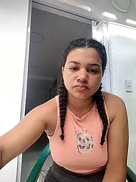 Snapshot of Eimy-04 chatting on November 25, 2025, 8:53 pm Eimy-04 online show from November 25, 2025, 8:53 pm