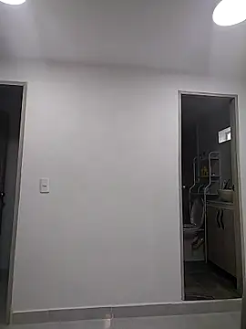 Snapshot of Eimy-04 chatting on November 6, 2025, 2:43 pm Eimy-04 online show from November 6, 2025, 2:43 pm