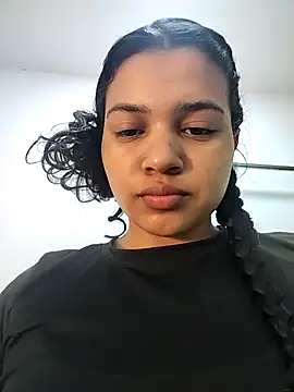 Snapshot of Eimy-04 chatting on November 21, 2025, 2:32 am Eimy-04 online show from November 21, 2025, 2:32 am