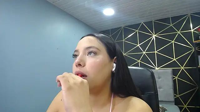 Vanesa Velle online show from October 6, 2025, 8:53 pm