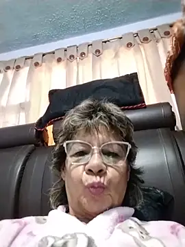 Snapshot of OliviaMorris1 chatting on June 10, 2026, 12:28 pm OliviaMorris1 online show from June 10, 2026, 12:28 pm