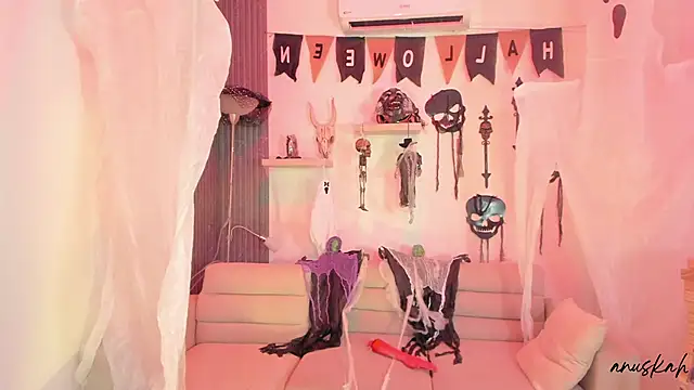 anuskah online show from October 11, 2025, 8:21 pm