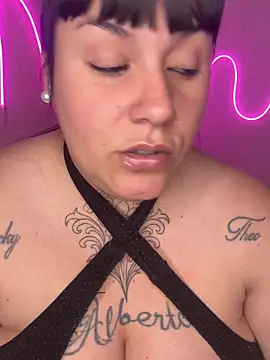 valen1891 online show from October 16, 2025, 2:53 am