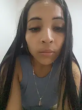 Snapshot of Rosa_25x chatting on July 25, 2026, 12:44 pm Rosa 25x online show from July 25, 2026, 12:44 pm
