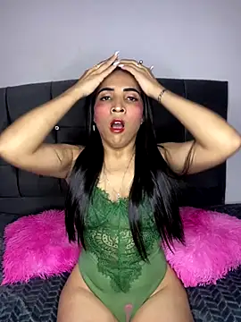 Snapshot of Rosa_25x chatting on October 28, 2025, 12:59 pm Rosa 25x online show from October 28, 2025, 12:59 pm