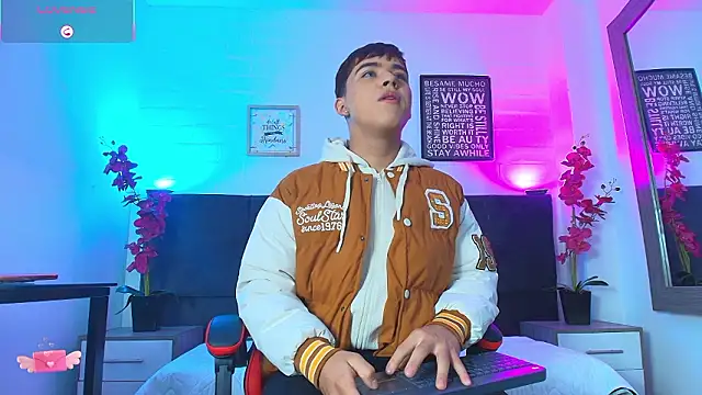 Lucass love online show from February 15, 2026, 1:21 pm