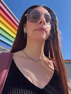 Snapshot of Amelie_Crosby chatting on June 7, 2026, 12:43 pm Amelie Crosby online show from June 7, 2026, 12:43 pm